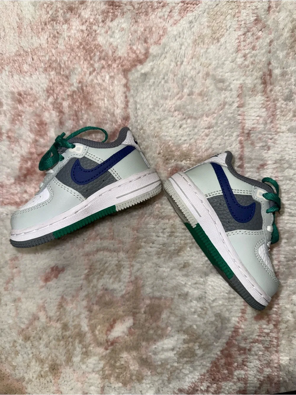 Nike lightweight kids